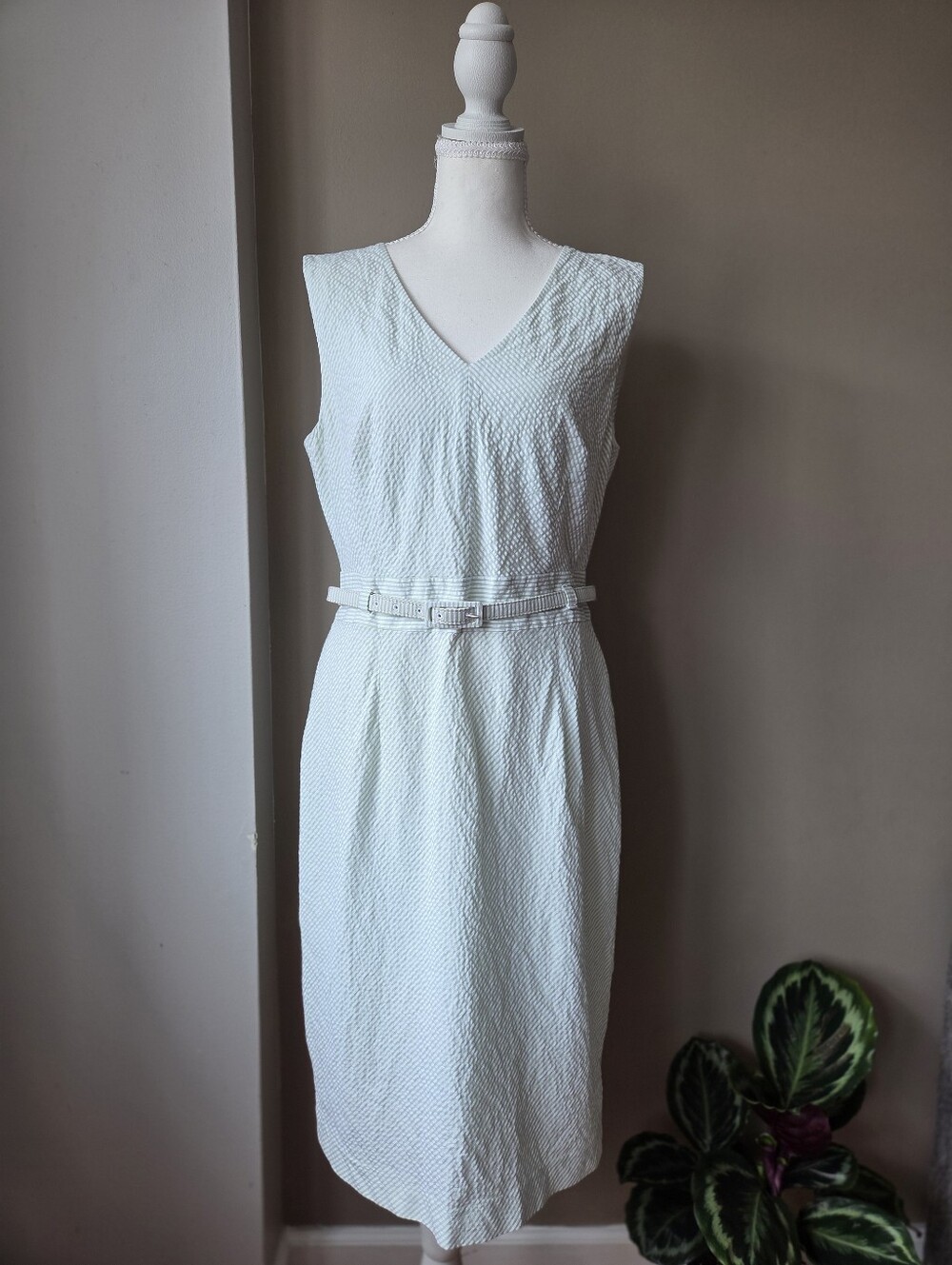 Brooks Brothers Cream Textured Midi Dress with Belt - Picture 2 of 10